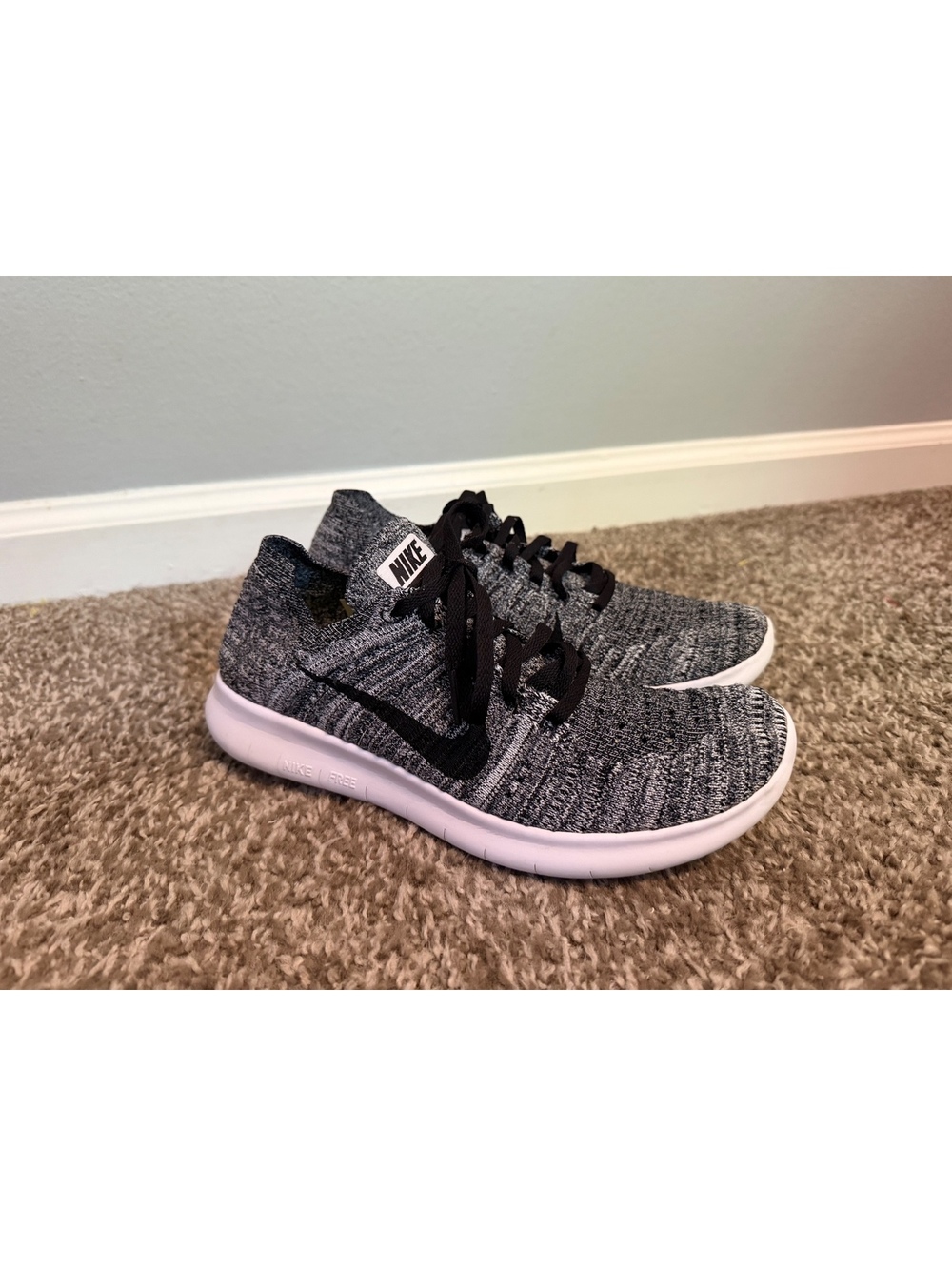 Nike Free Run RN Flyknit Oreo Shoes Women’s 7